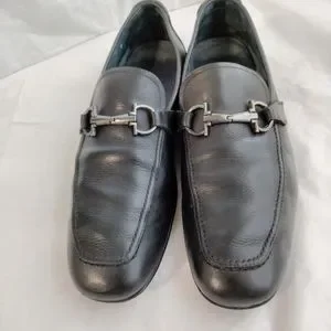 Salvatore Ferragamo | Shoes | Ferragamo Garcini Black  display picture 2